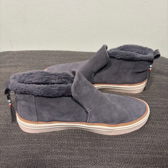 Toms Paxton Slip On Fur-Lined Sneaker Suede Women Size 7.5 - Picture 2 of 11